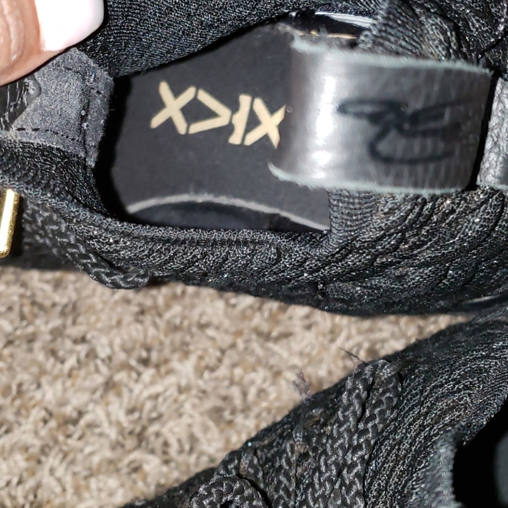 Lebron - Picture 4 of 4